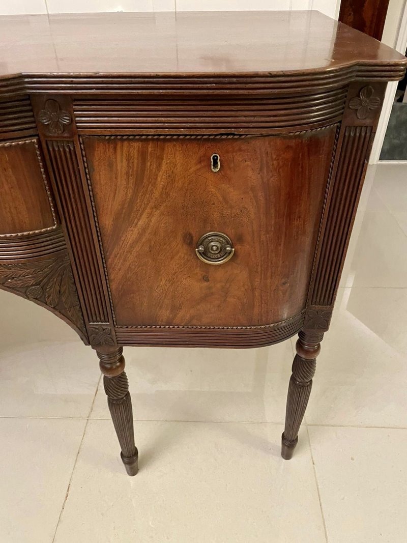 Antique George III Quality Figured Mahogany Breakfront Sideboard - Image 7